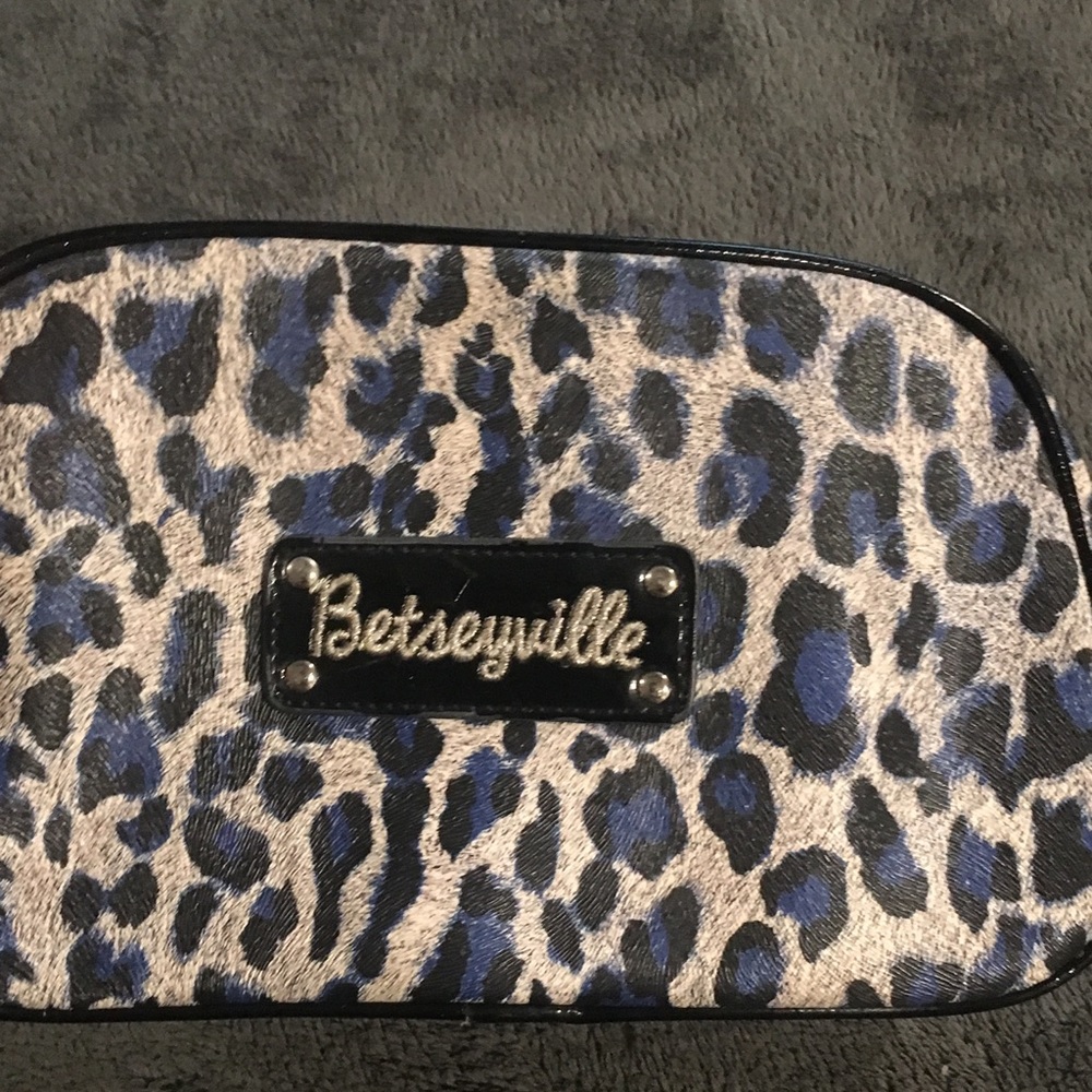 Betseyville makeup bag